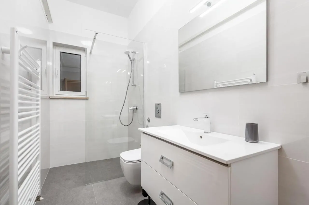 Apartments With A Parking Space Moscenicka Draga, Opatija - 7766 0*,  Croatia